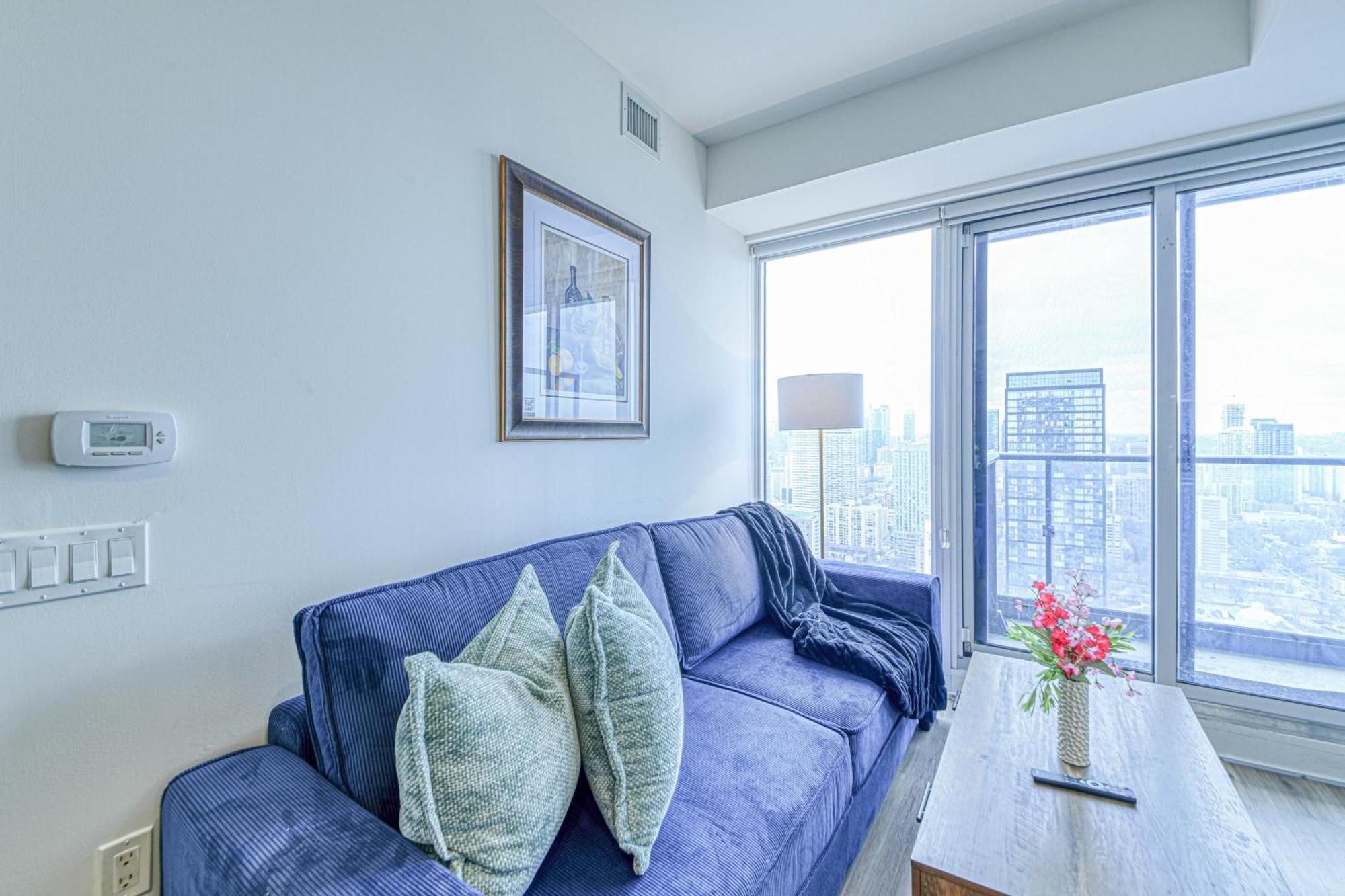 Rivetstays - The Jarvis * Toronto