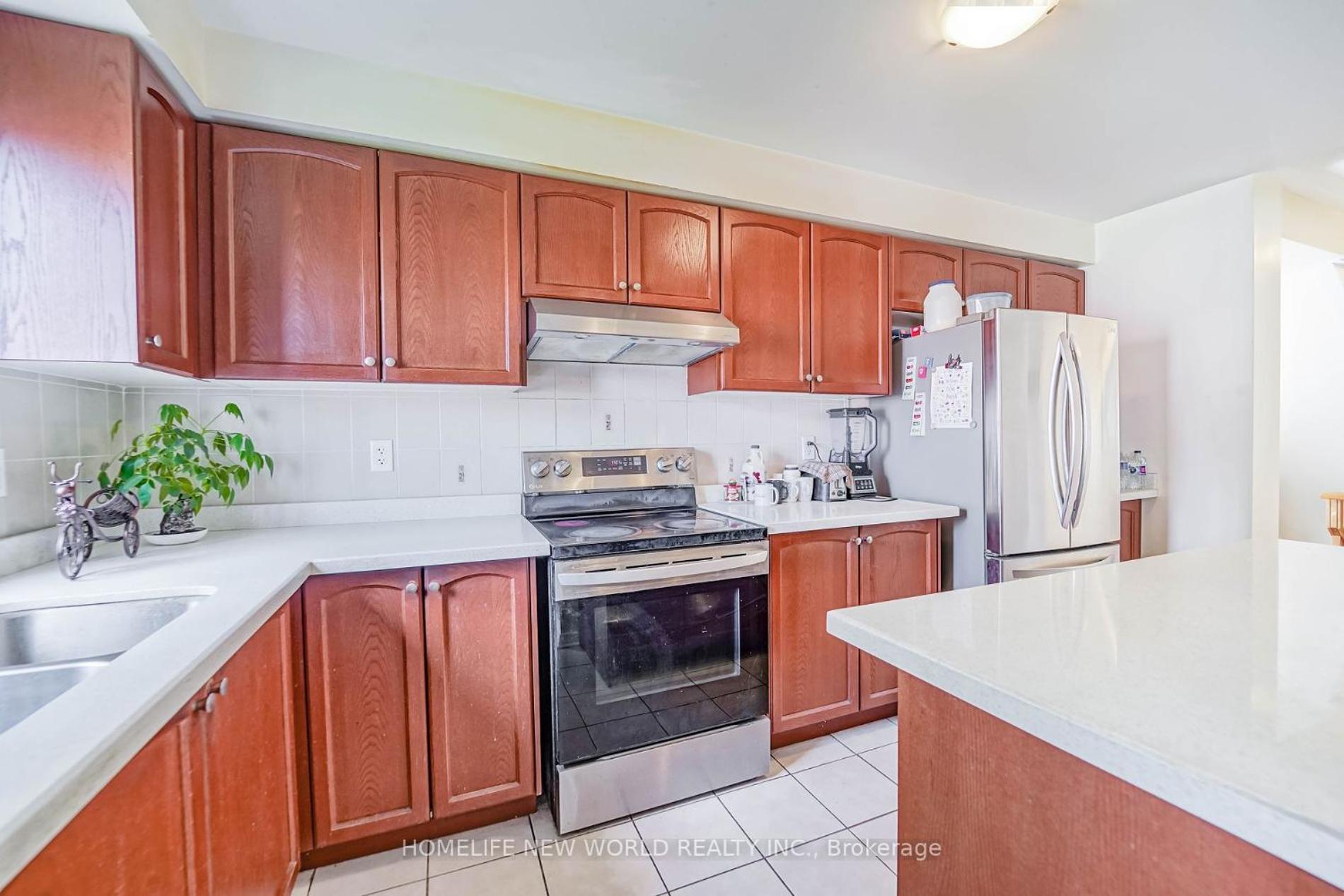 Beautiful Homestay- 15 Min To Downtown- Free Parking * Toronto