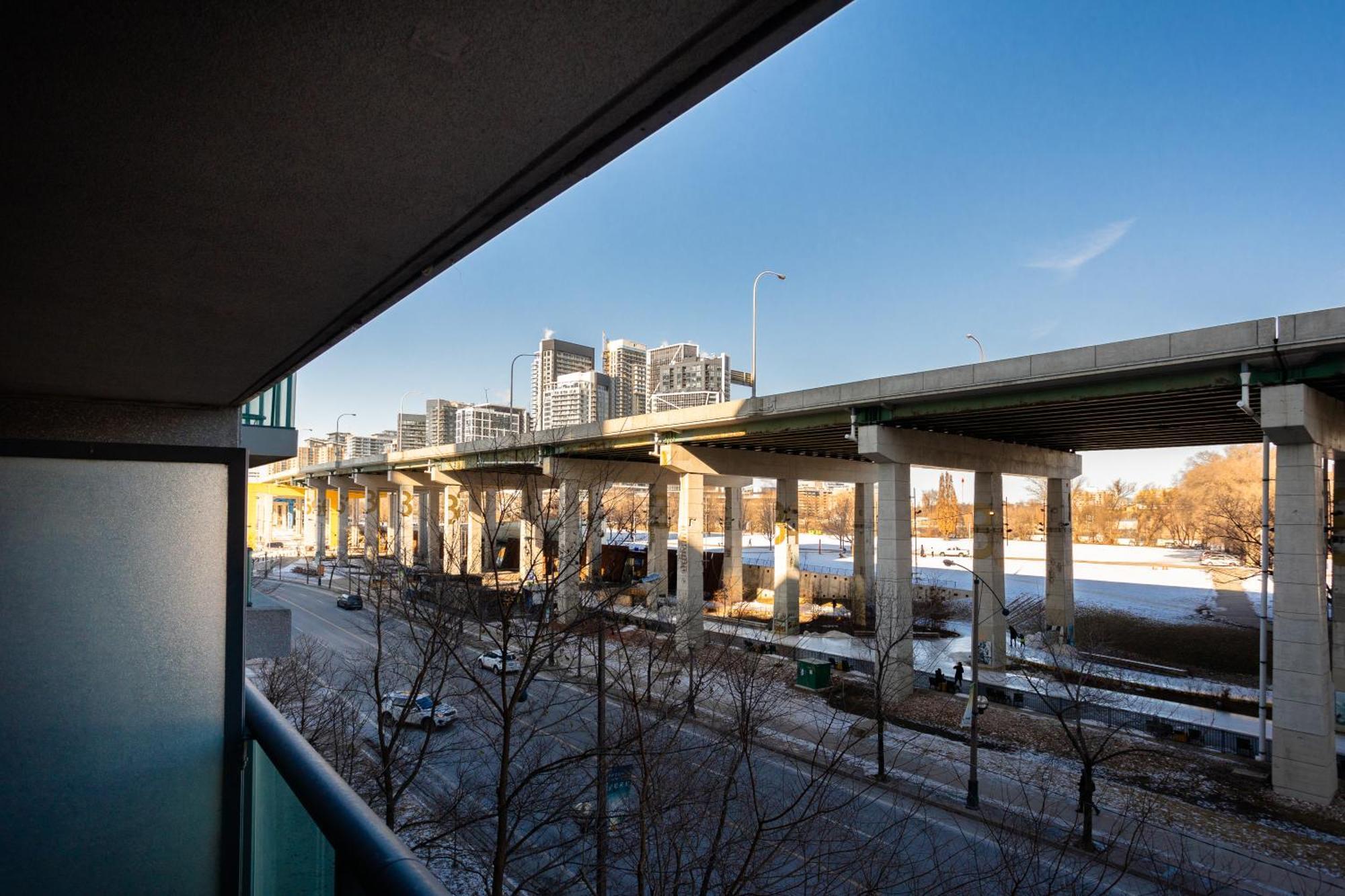Downtown-cozy Modern 1br - Near Lake, Parks & Transit Apartment *