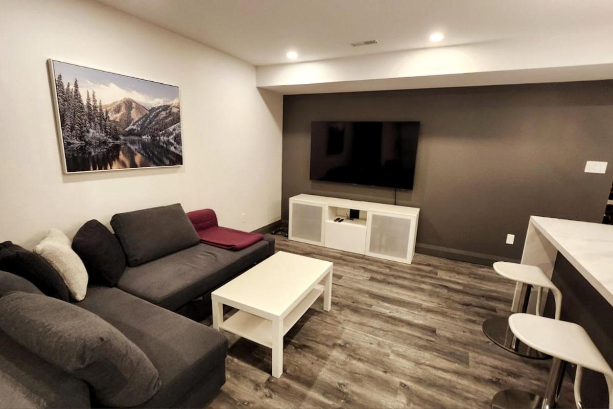 Luxury Private With Own Entrance, Private Bath *