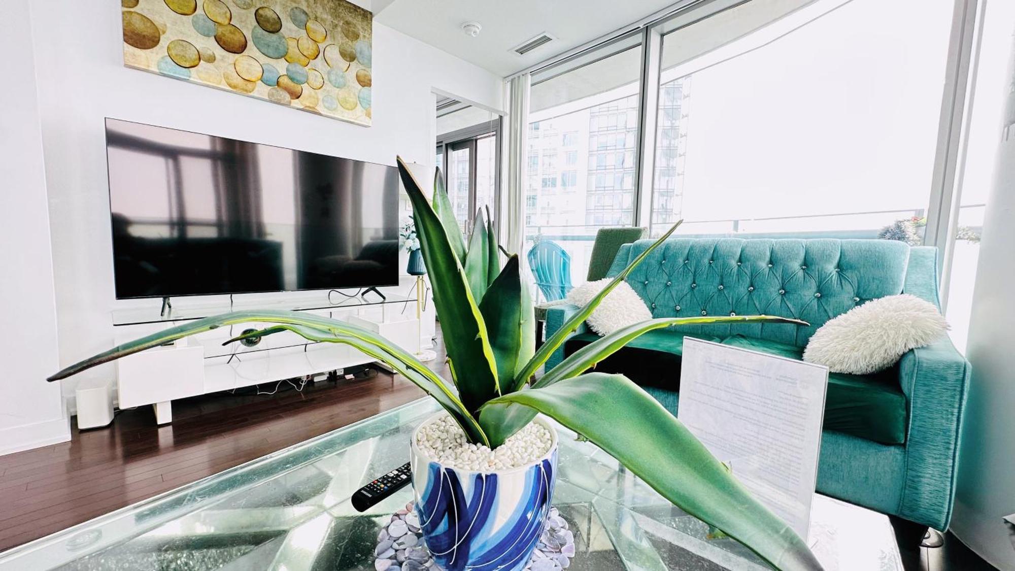 New Superior Lakeview Luxury 3-bedroom On 48 Floor Apartment