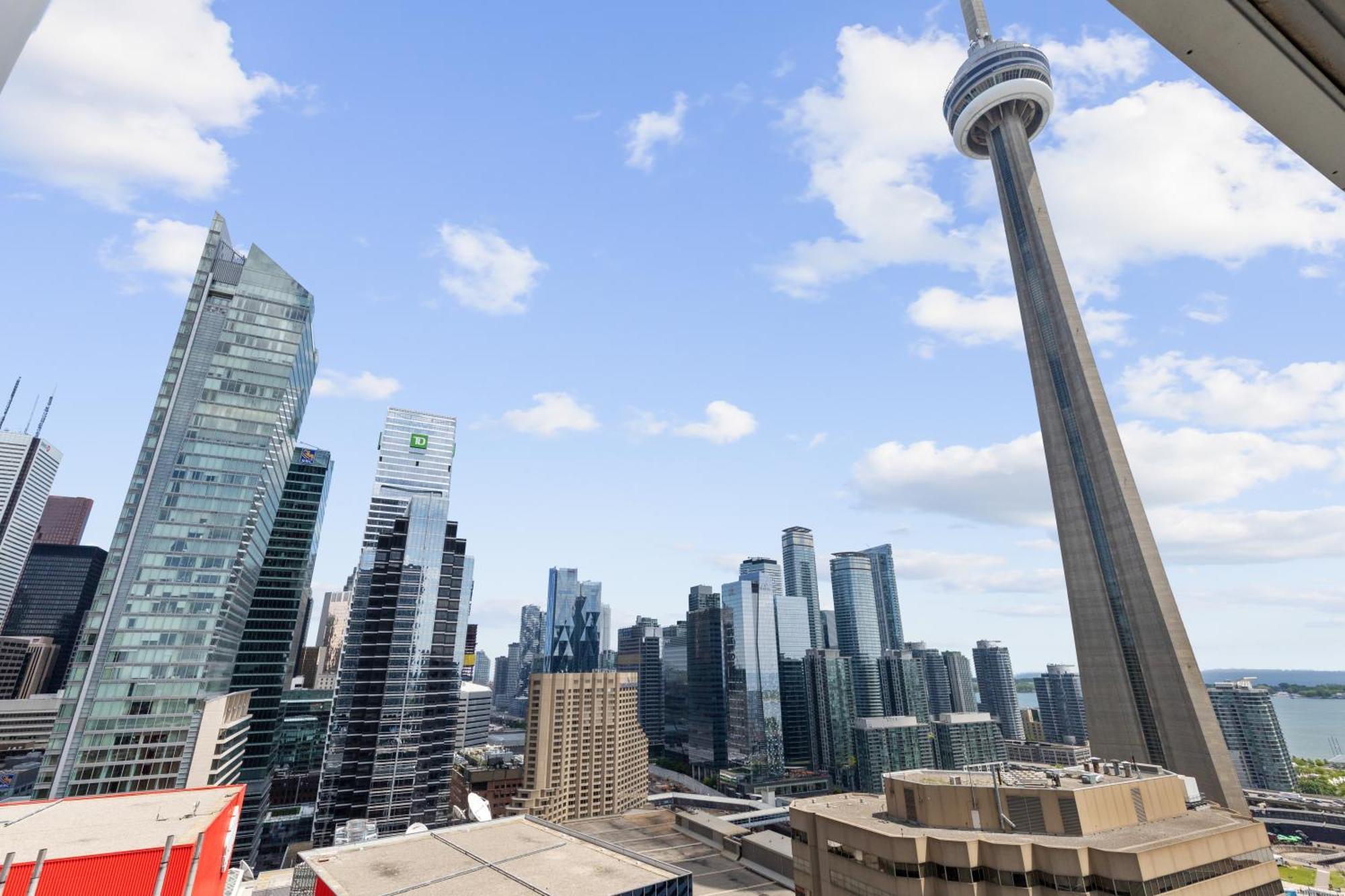 Cn Tower View 2 Bedroom Aparthotel Toronto