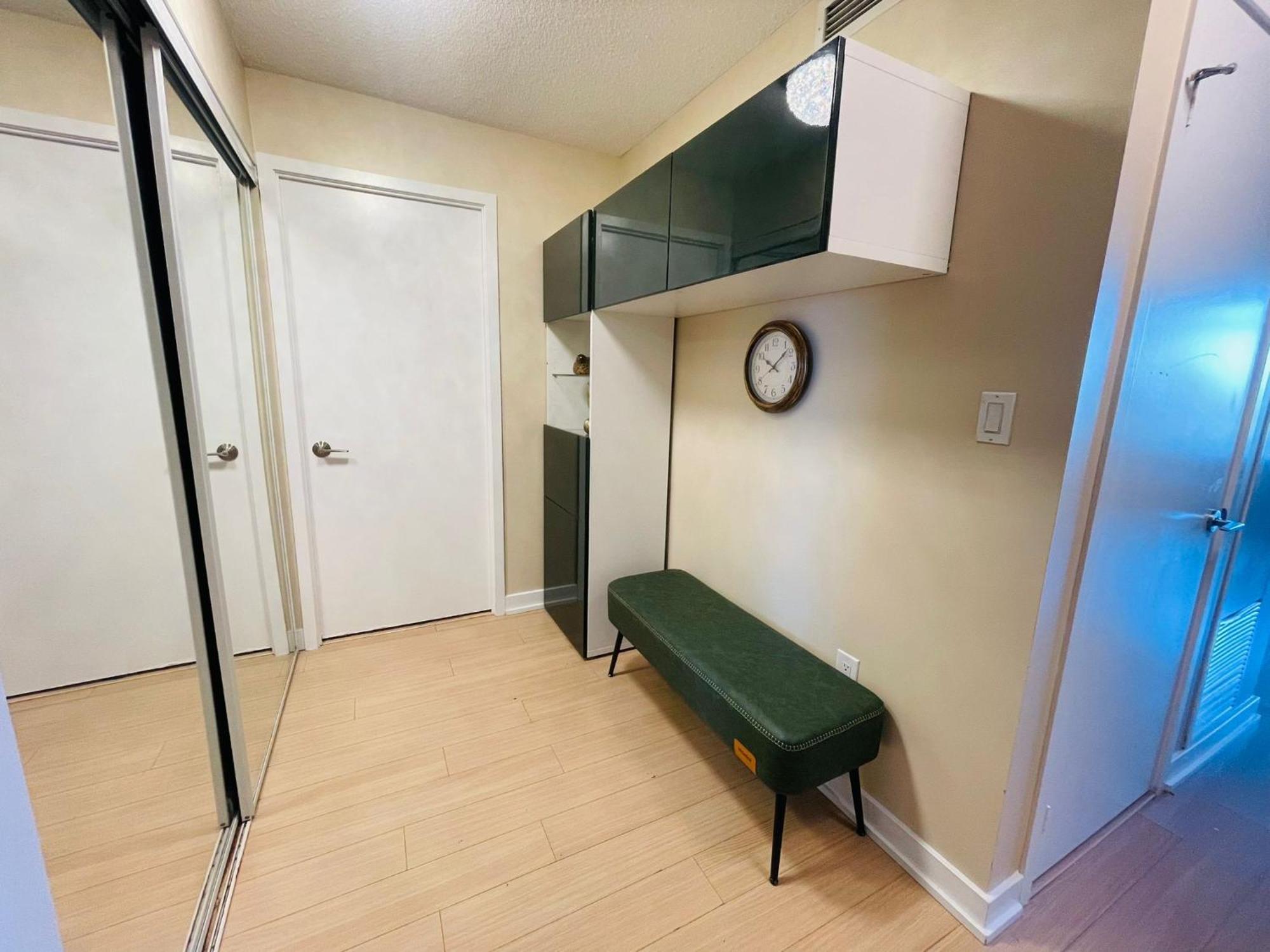 Downtown Retreat 2br - Near Cn Tower With Views Apartment *