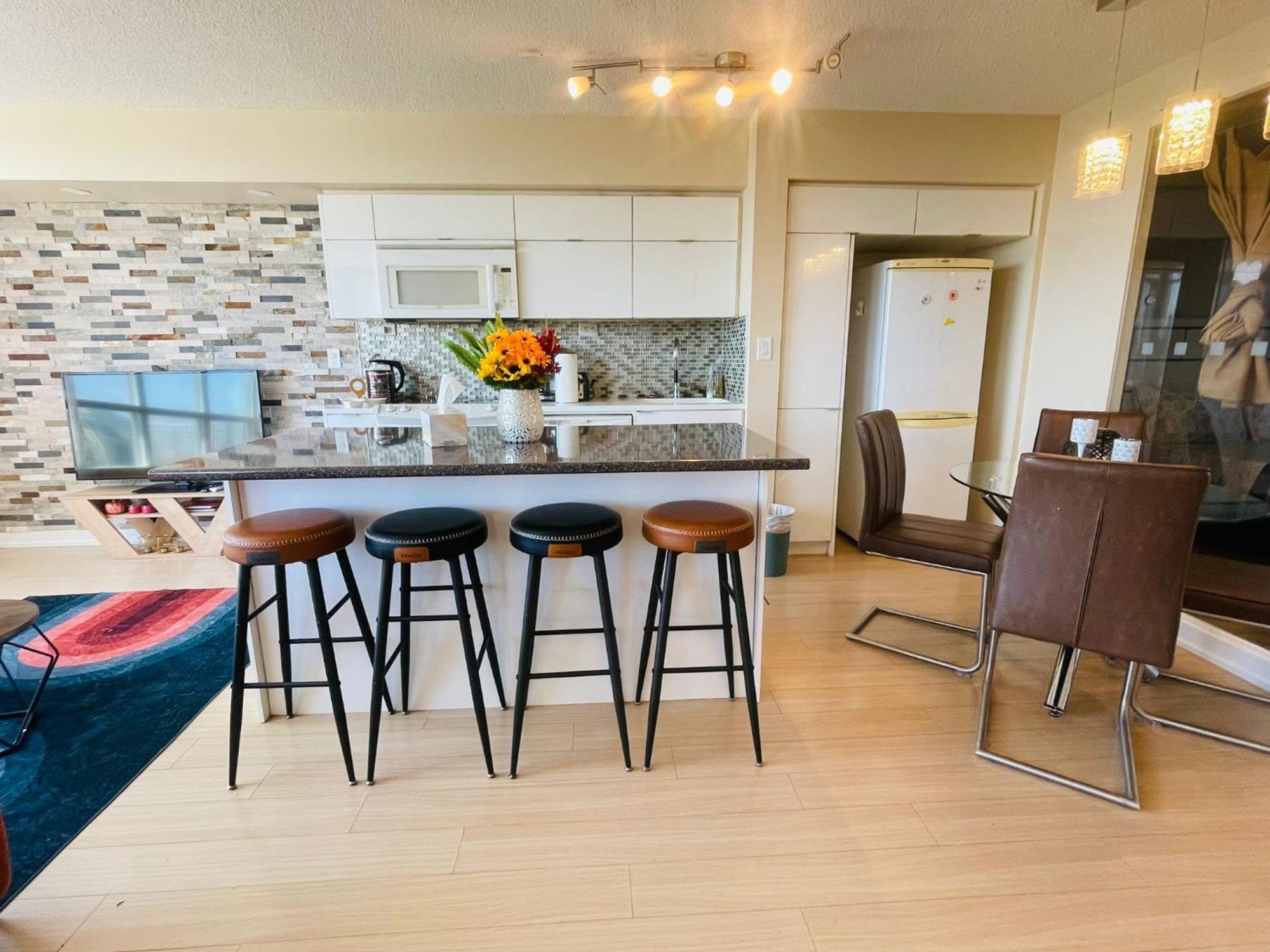 Apartment Downtown Retreat 2br - Near Cn Tower With Views Toronto