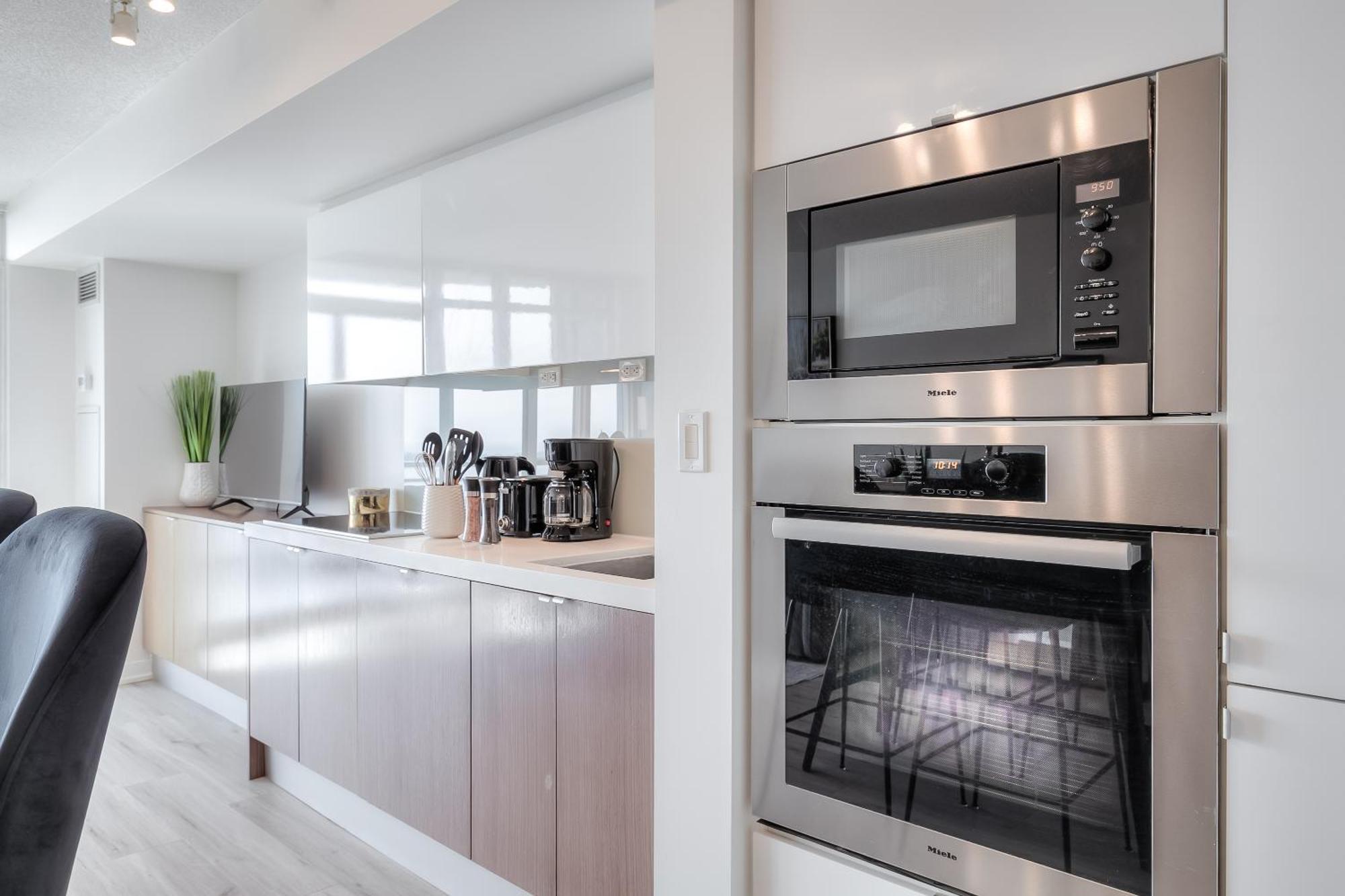 Apartment Bright & Stylish 2br In Downtown With View Toronto
