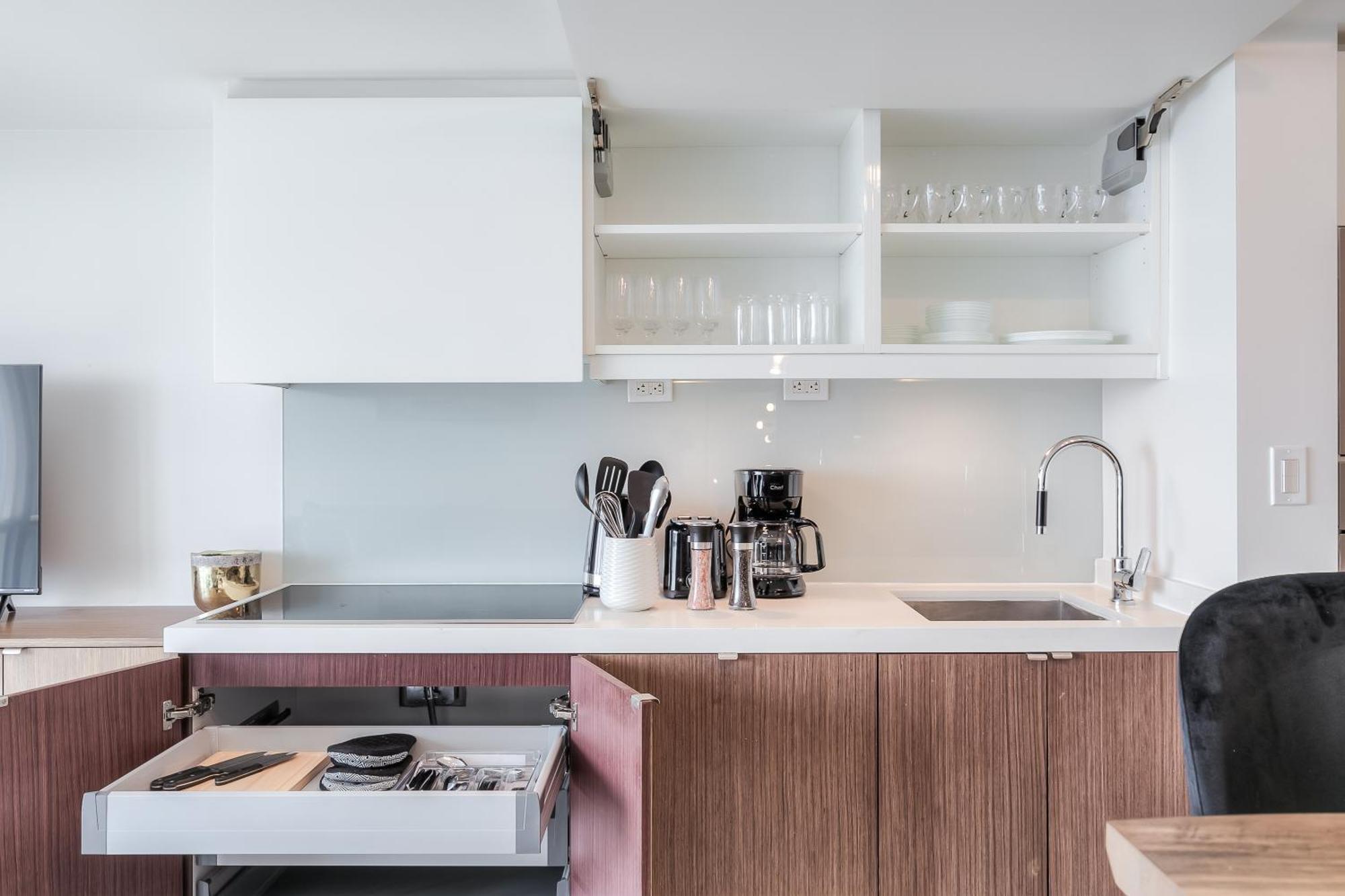 Apartment Bright & Stylish 2br In Downtown With View Toronto
