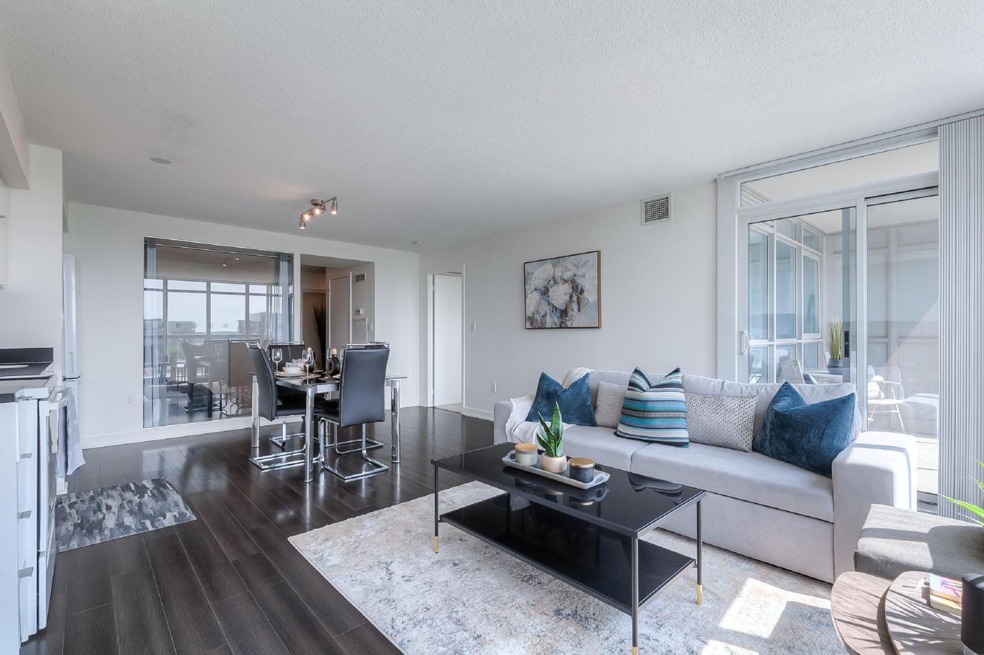 Entire Condo, Heart Of Downtown Apartment *