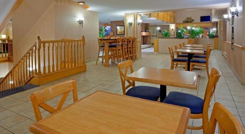 Express East - Scarborough By Ihg Hotel 2*