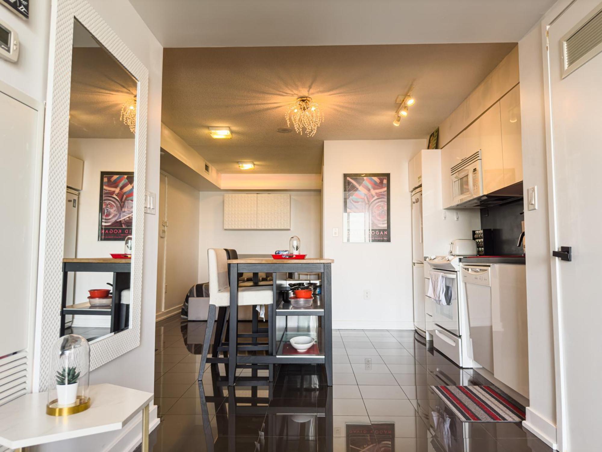 Comfort Iceboat Lakeview & Free Parking * Toronto