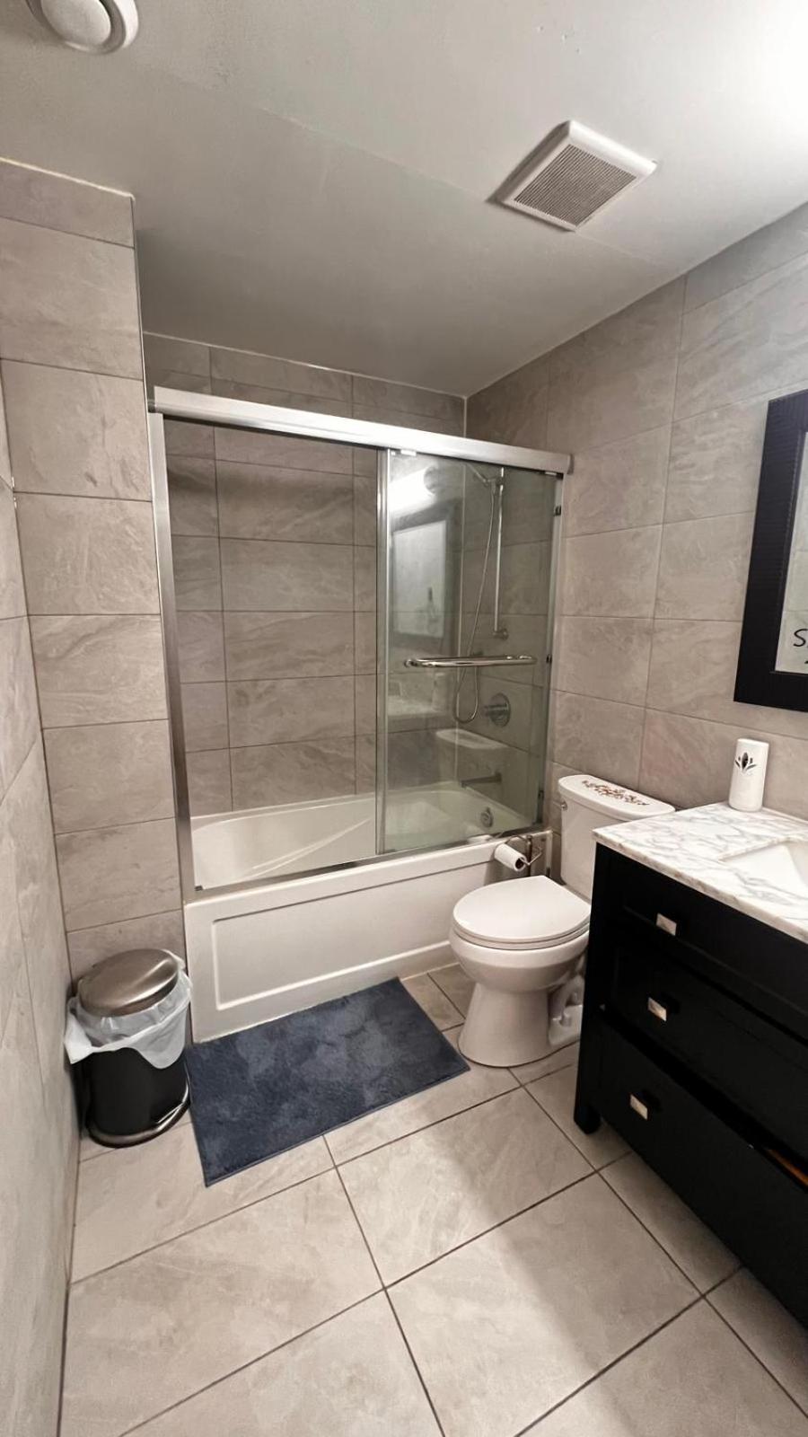 Downtown Private Location Guest house Toronto