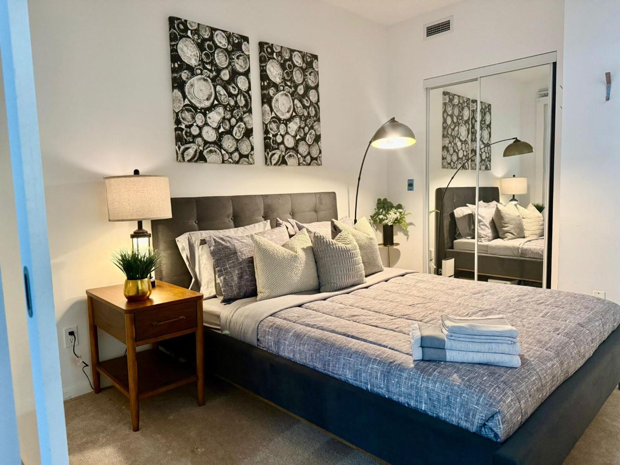 Precious 2br Den In The Heart Of