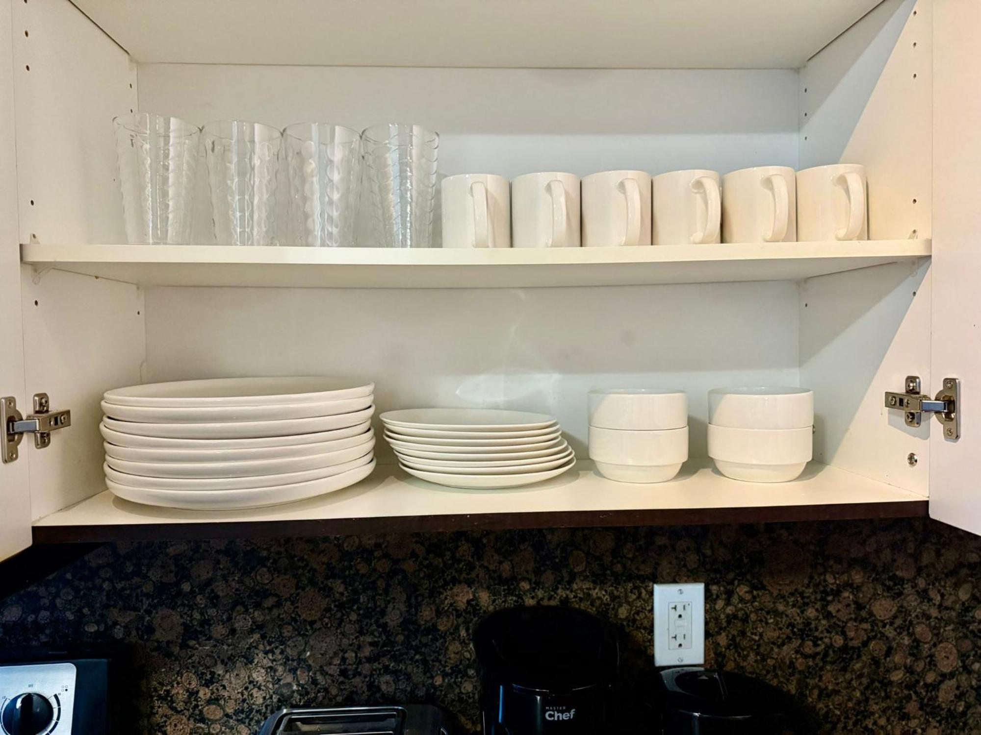Apartment Precious 2br Den In The Heart Of Toronto