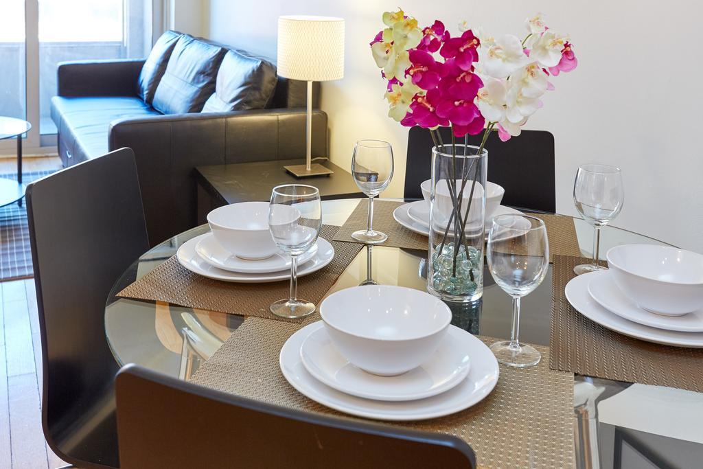 Atlas Suites Furnished Apartments- Rogers Center, Downtown Toronto