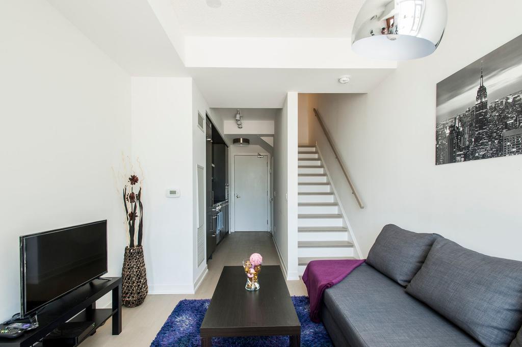 Elites - One Bedroom Townhouse Toronto