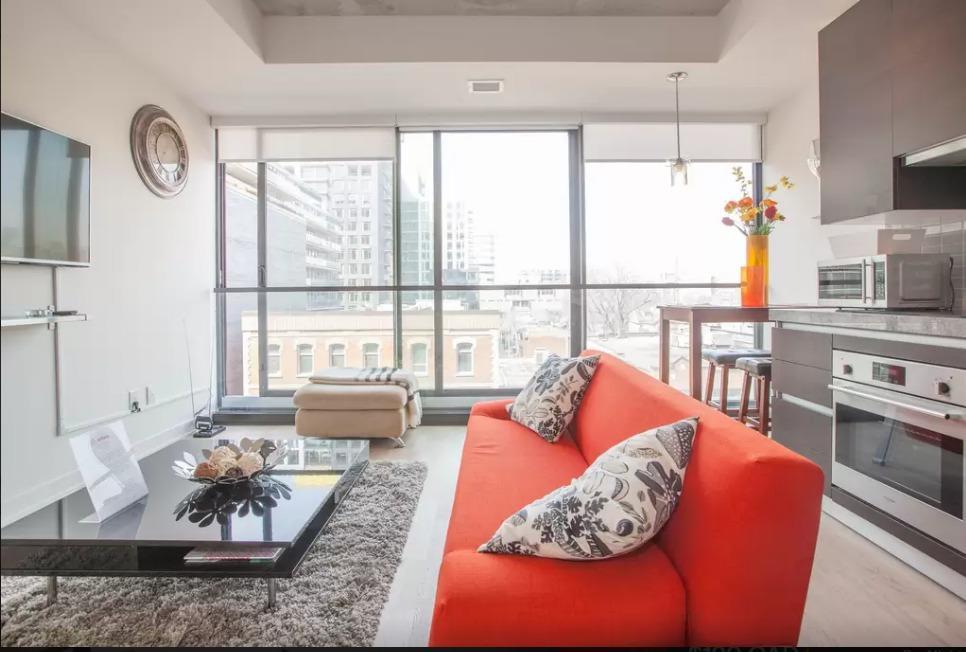 Apartment Entertainment District Modern Toronto