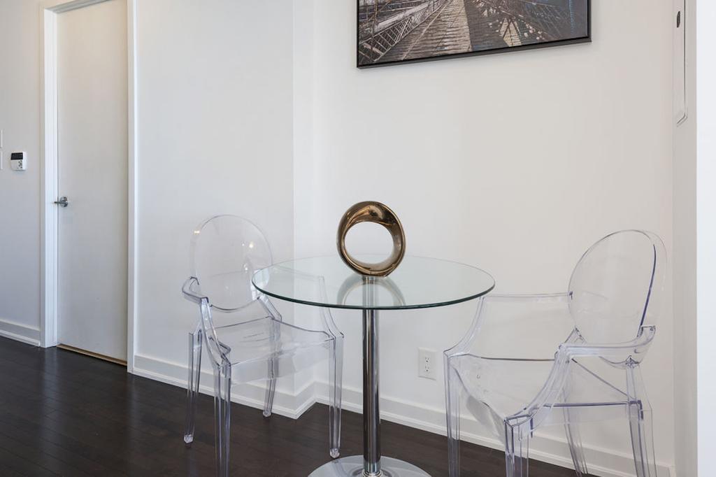 Diamond Vacation Homes - York St * Toronto