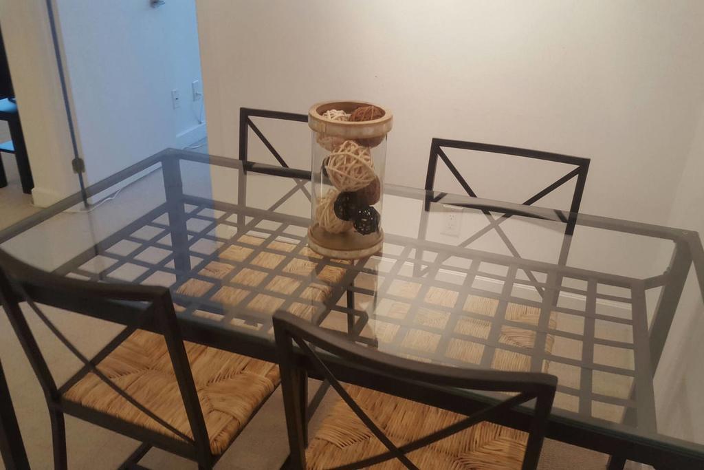 Apartment Lavish - Luxury One Bedroom Condo- Cn Tower Toronto