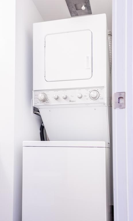 Queen West Suites Apartment *