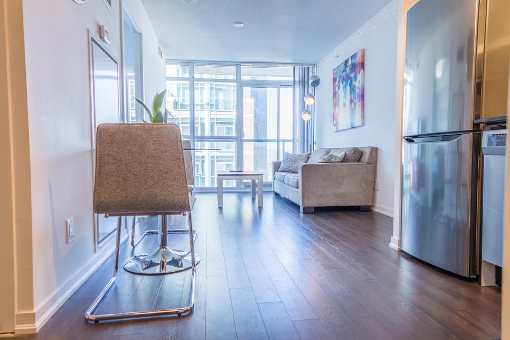Apartment Queen West Suites