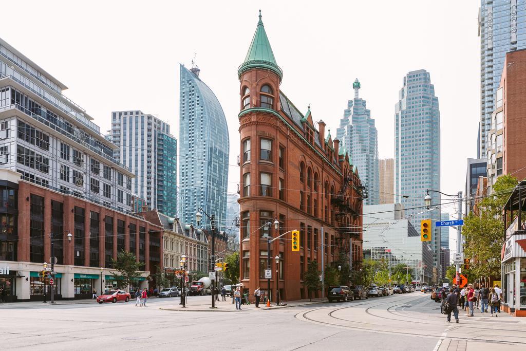 Luxury In Yorkville