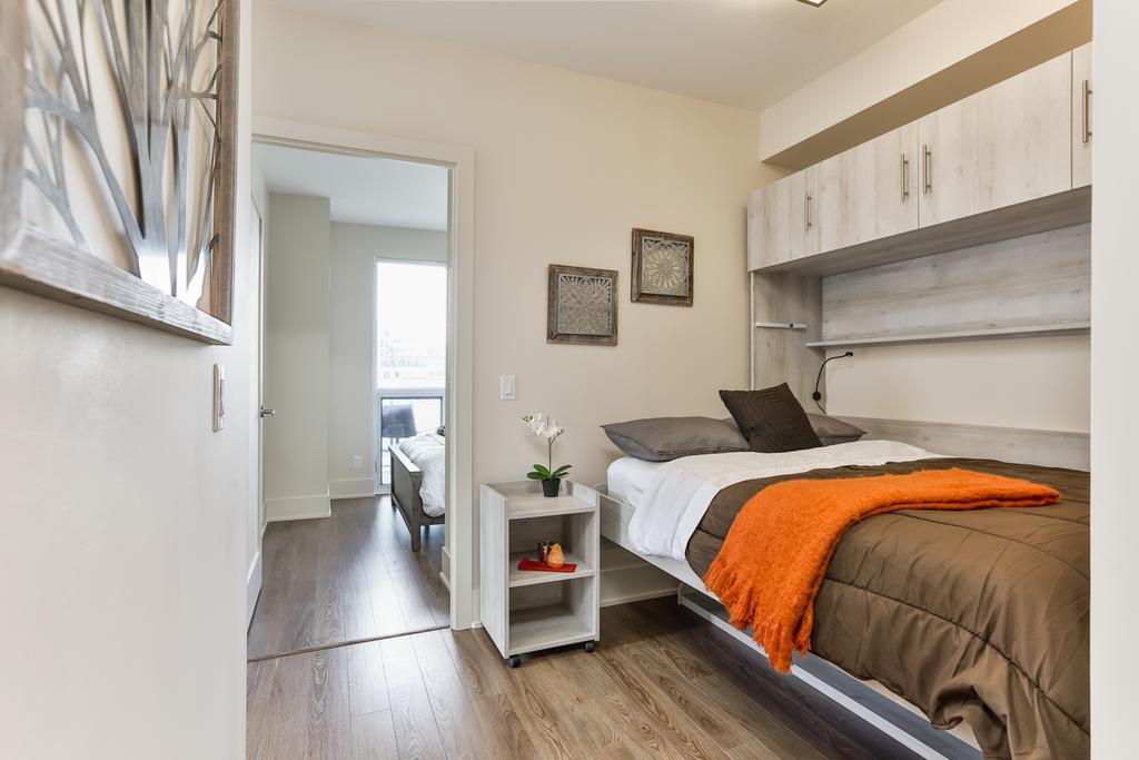 Gorgeous 2-bedroom In The Heart Of Downtown Apartment *