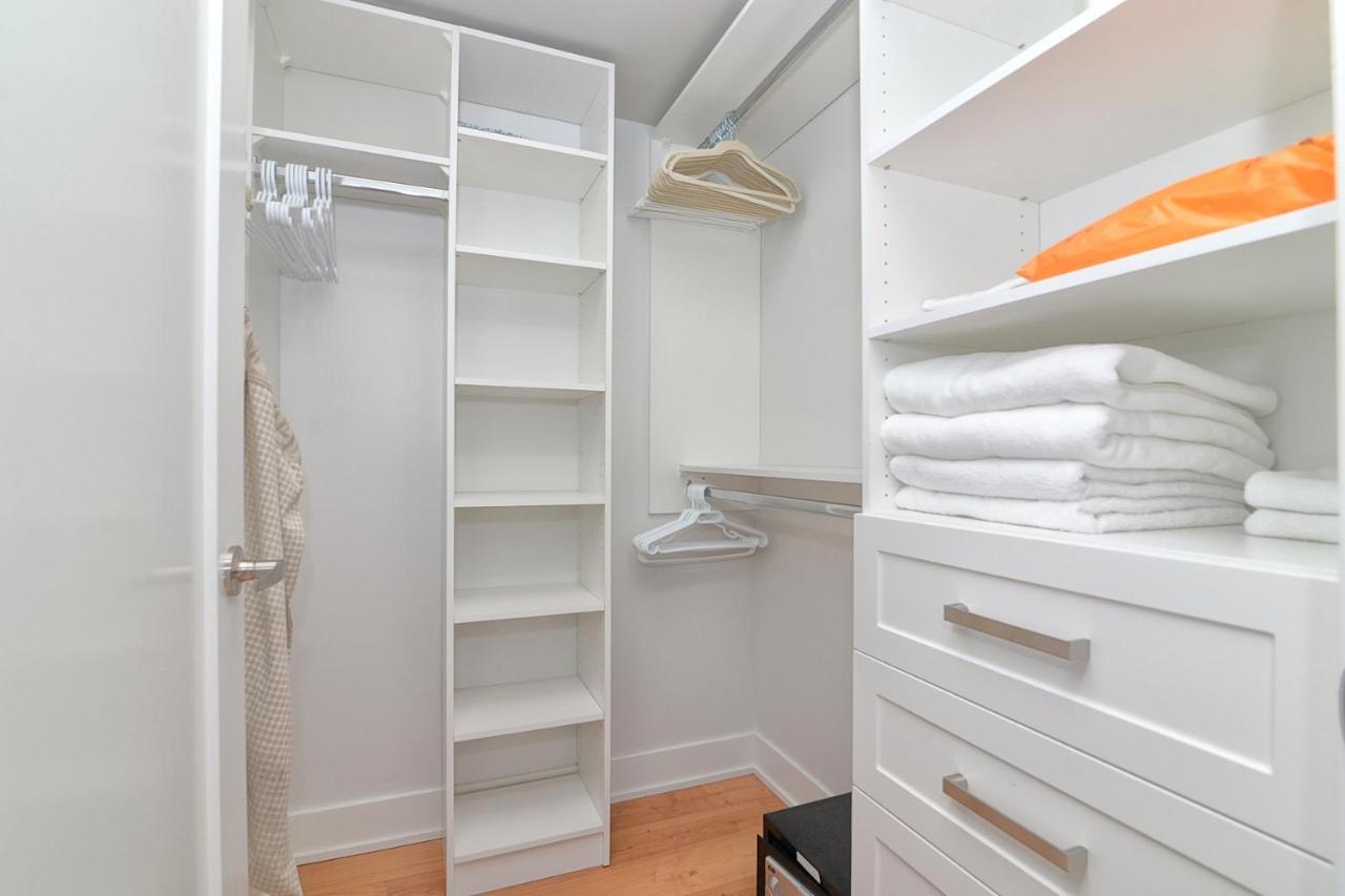 Applewood Apartment Toronto