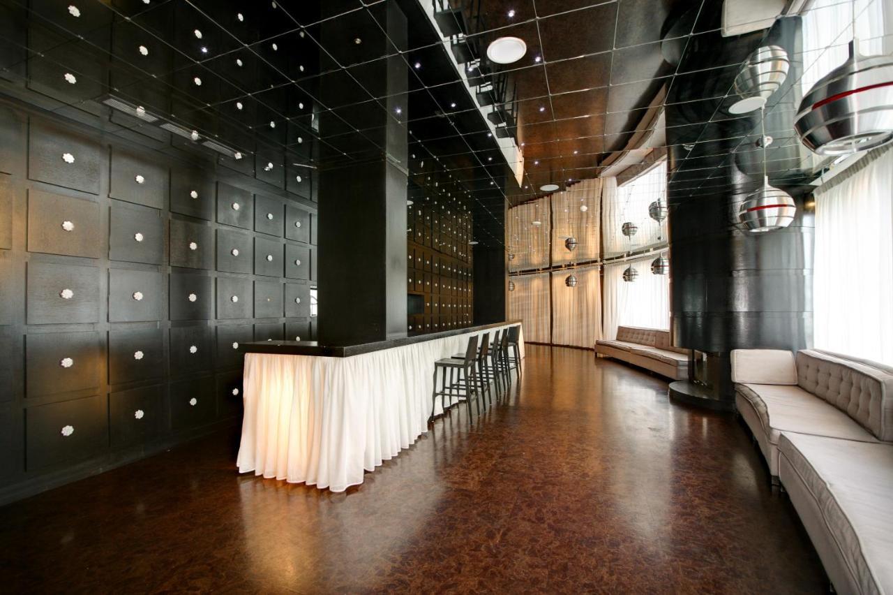 Colony Suites * Toronto