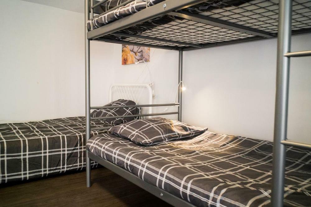 Hostel Hoestel *