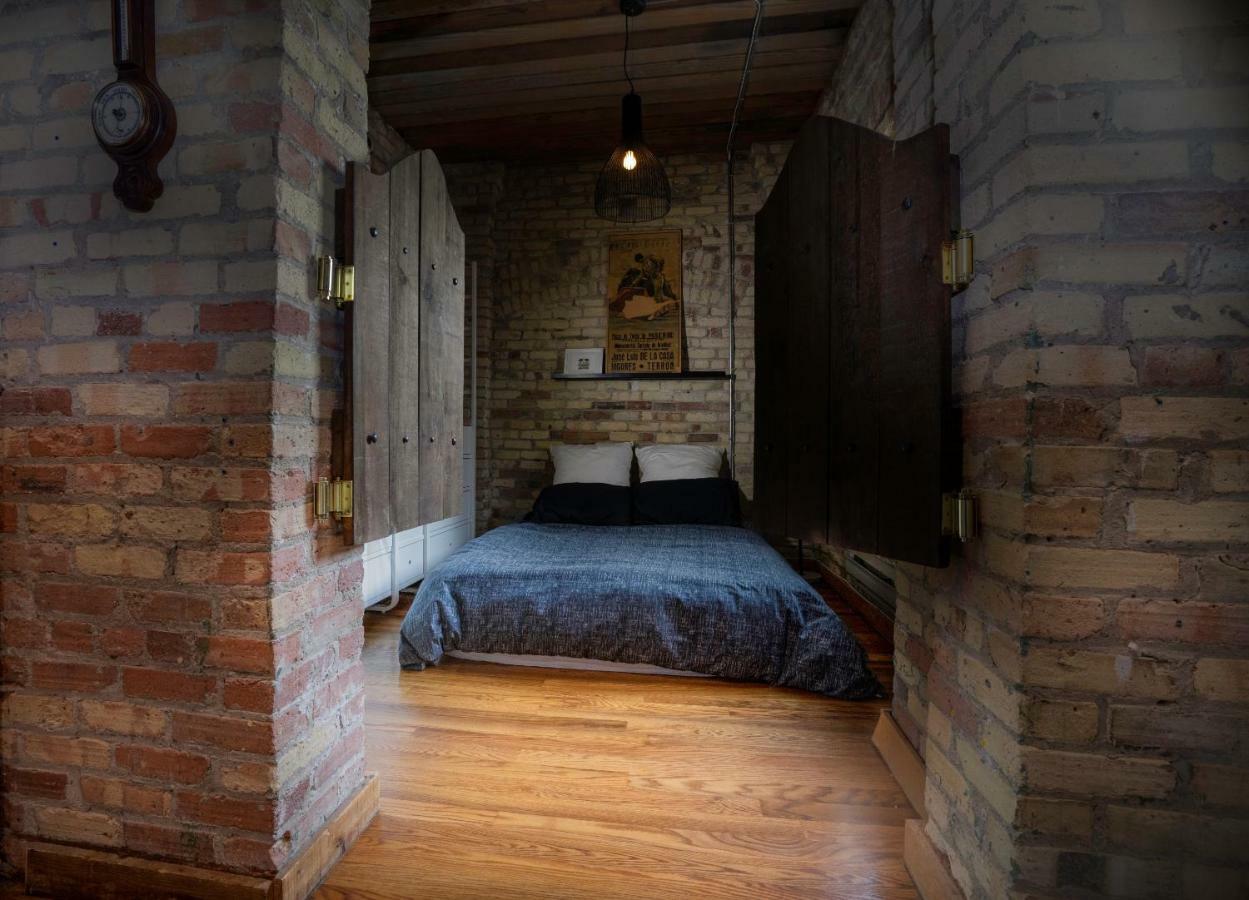 Apartment Rustic 1 Bedroom Loft In Queen Street West *