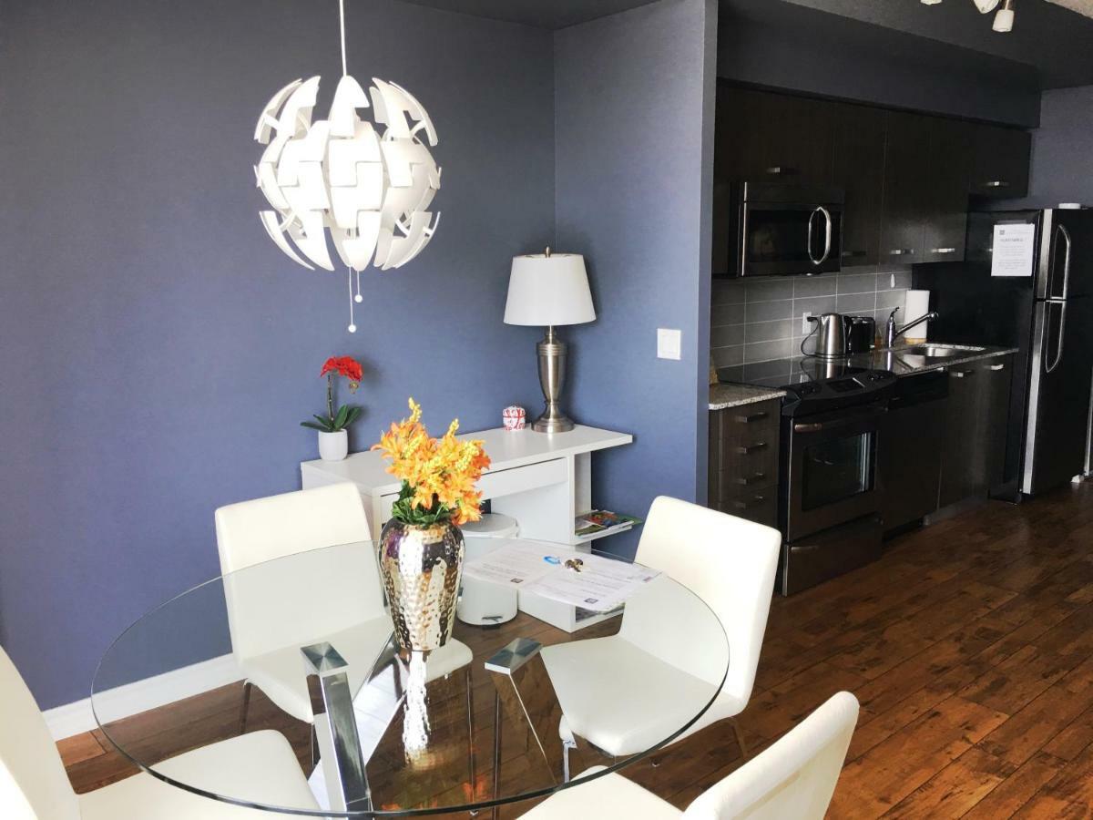 Aparthotel Altitude Suites Bay Street - Holiday Bonus - Free Parking Toronto