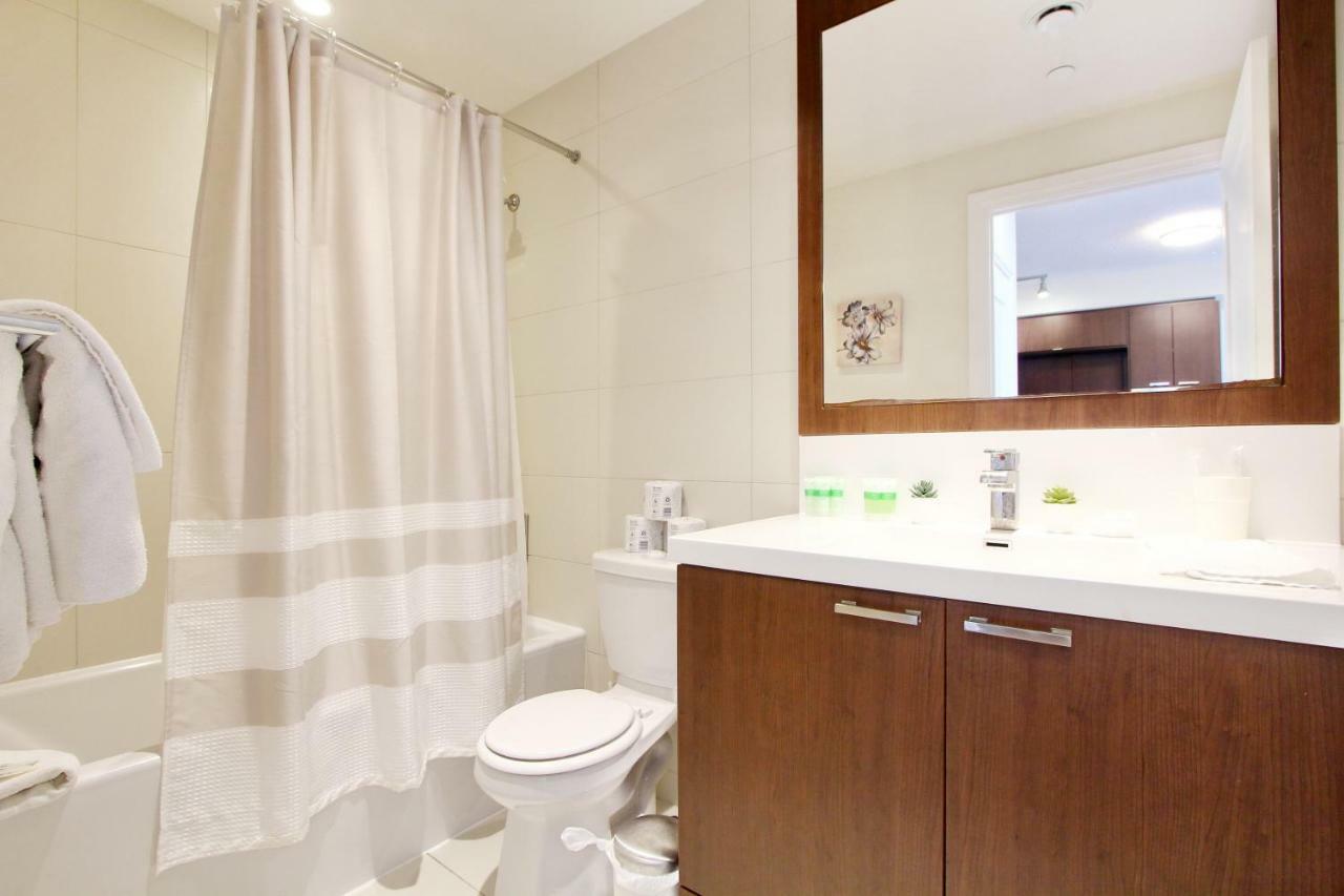 Pelicanstay In Harrison Garden Blvd Apartment Toronto