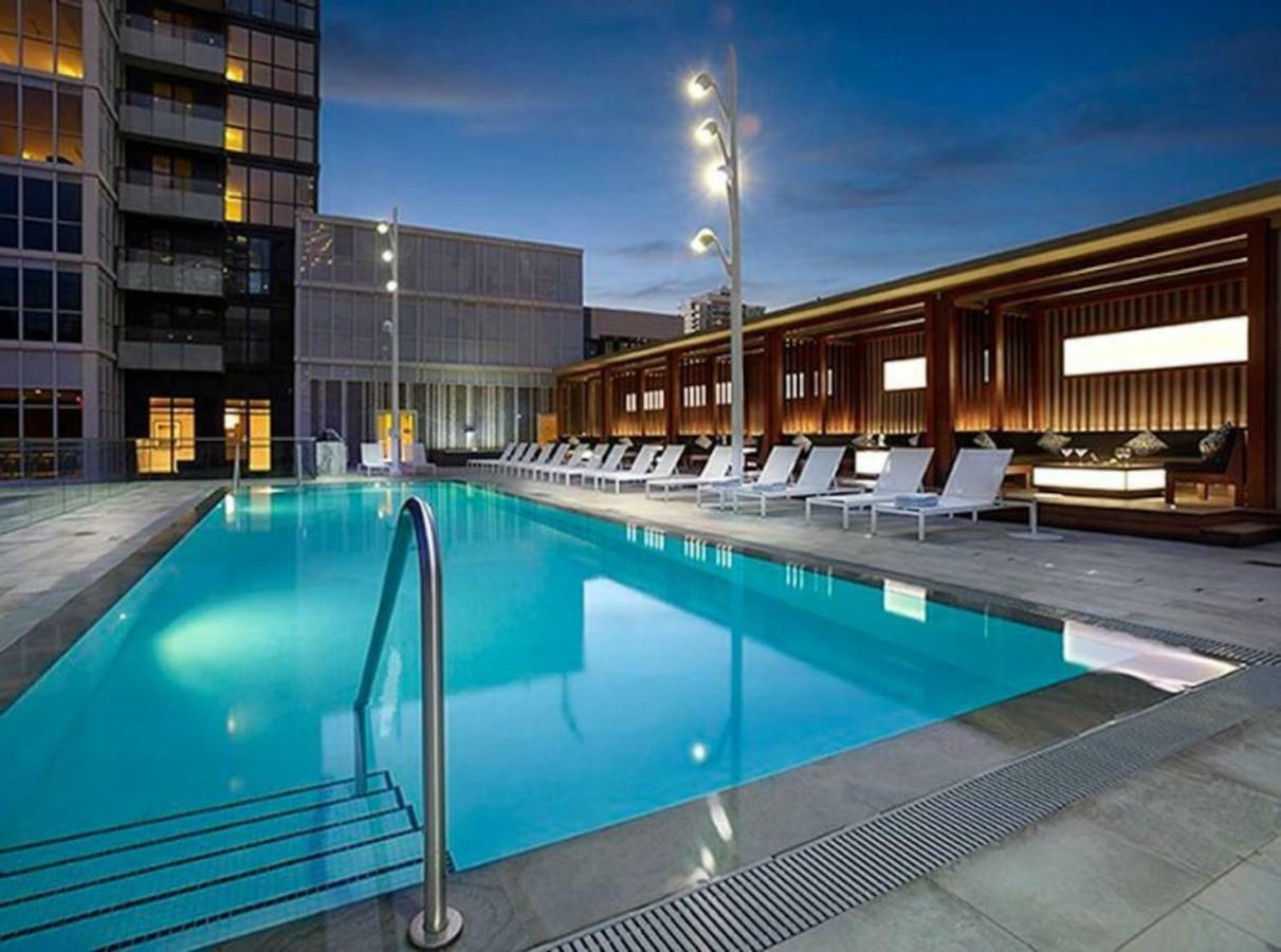 Apartment Grand View 2br/2ba Cn Tower,union,tiff/mtcc Toronto