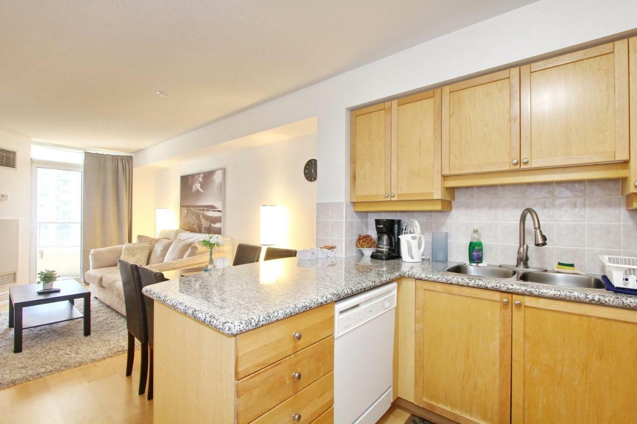 Pelicanstay In Harrison Garden Blvd Toronto