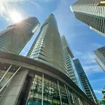 2Bd Modern Condo Steps From The Cn Tower