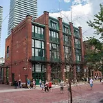 Historic Modern Home In Distillery District