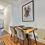 The Mitchell Haus-Style In The Heart Of Toronto