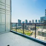 Hydewest - Capreol Luxury Furnished Penthouse Apartment