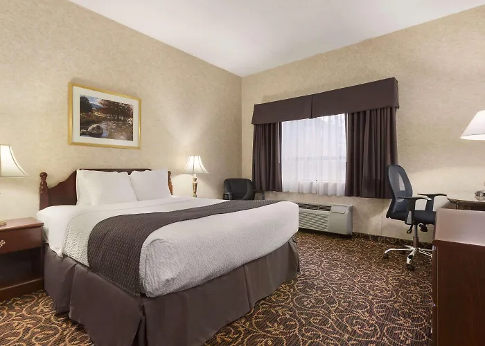 Days Inn By Wyndham Toronto East Lakeview