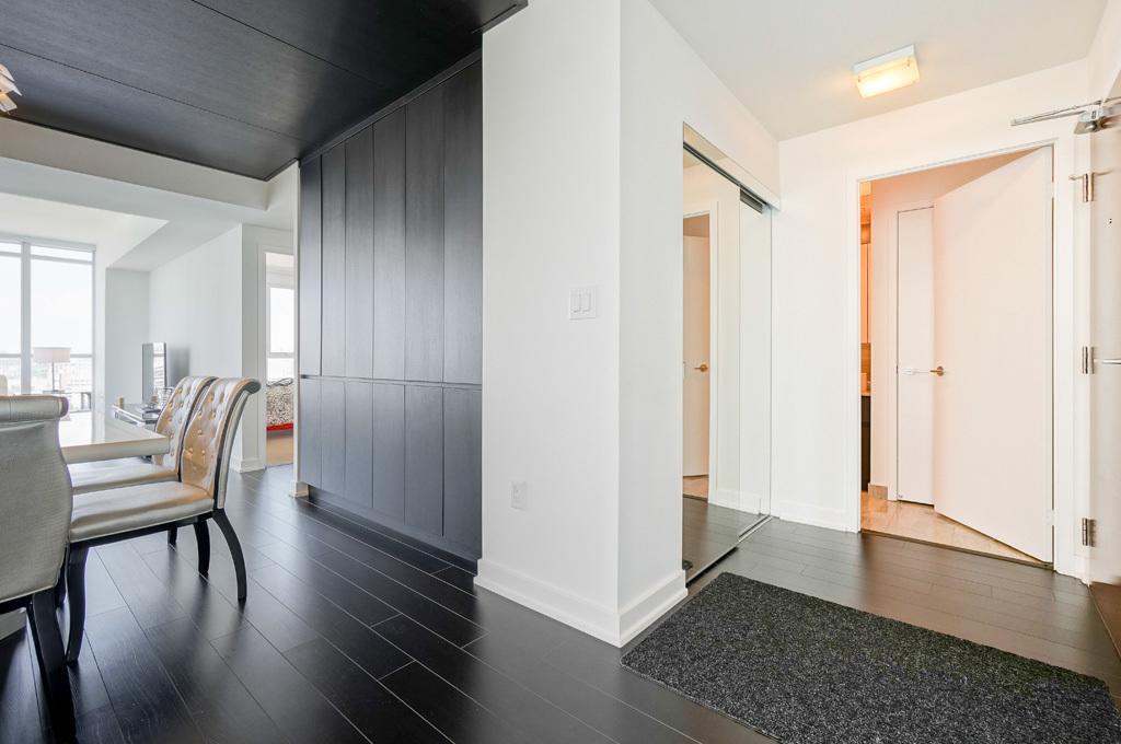 Hydewest - Capreol Luxury Furnished Penthouse * Toronto
