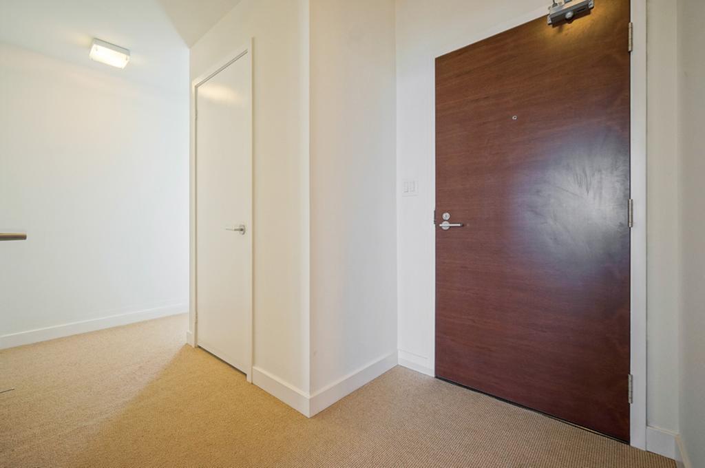 Hydewest - Capreol Luxury Furnished Penthouse