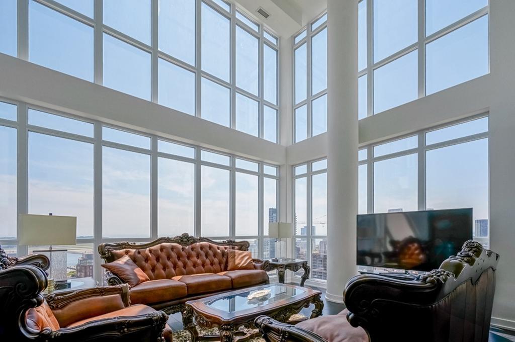 Hydewest - Capreol Luxury Furnished Penthouse Apartment Toronto