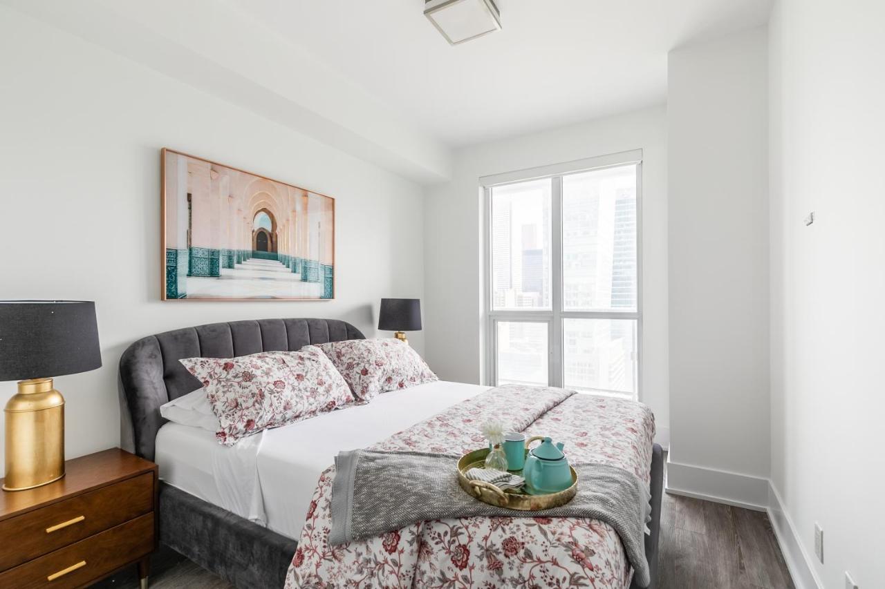 Stylish 1br + Office - Cn Tower View Toronto