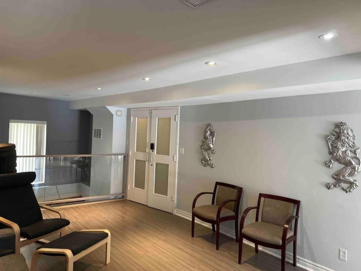 Eclectic Downtown Charm Apartment