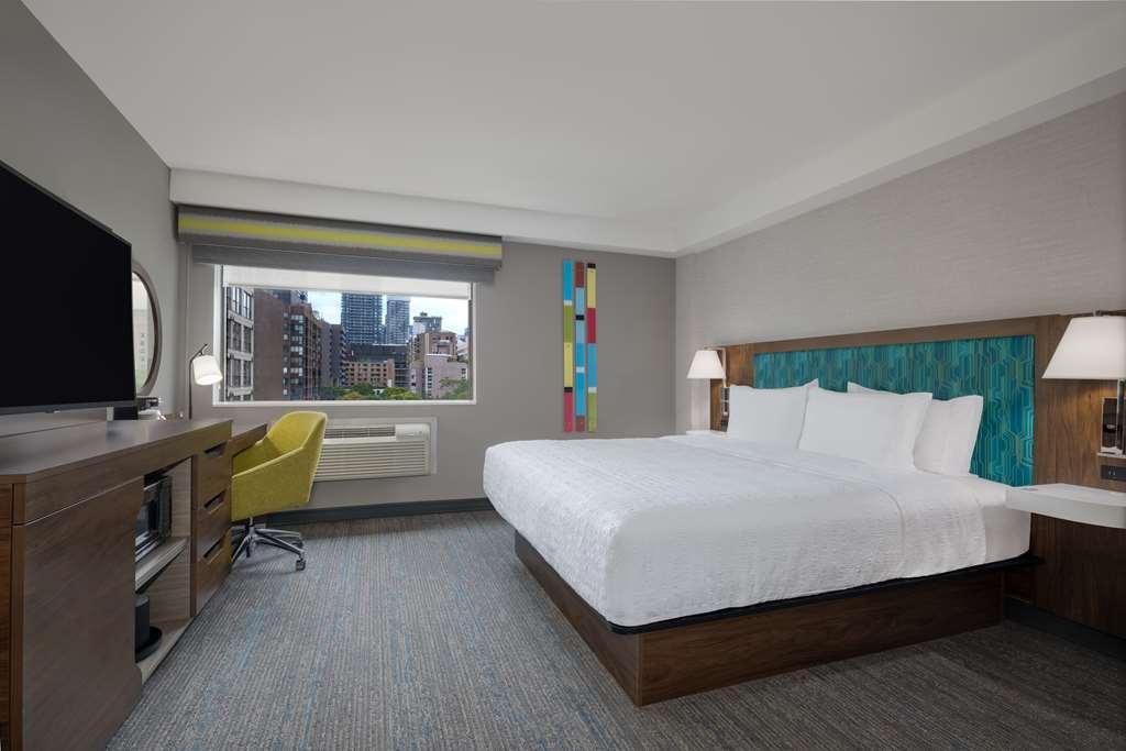 Hotel Hampton & By Hilton Downtown 3*