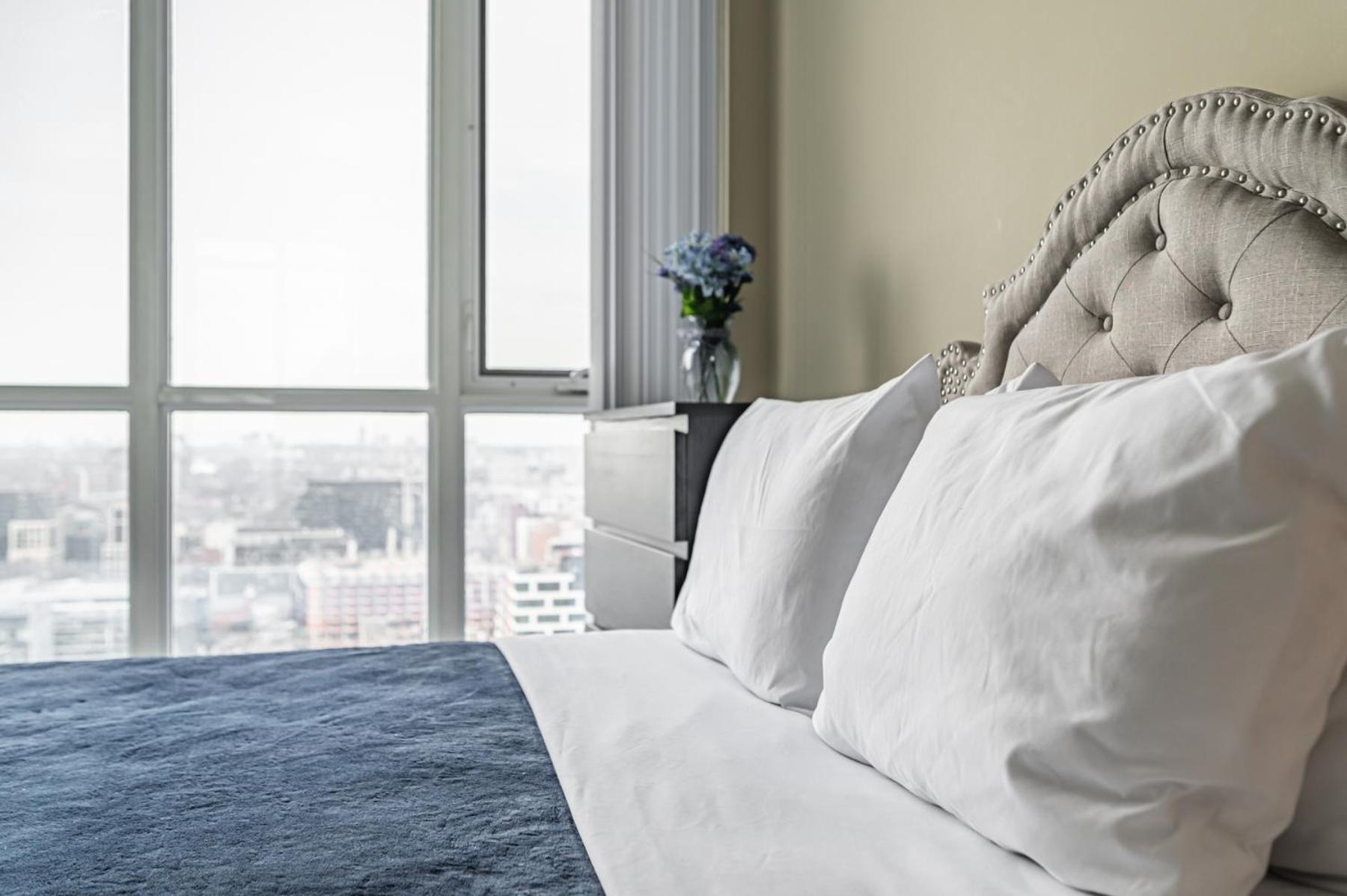 Hotel Iceboat Toronto