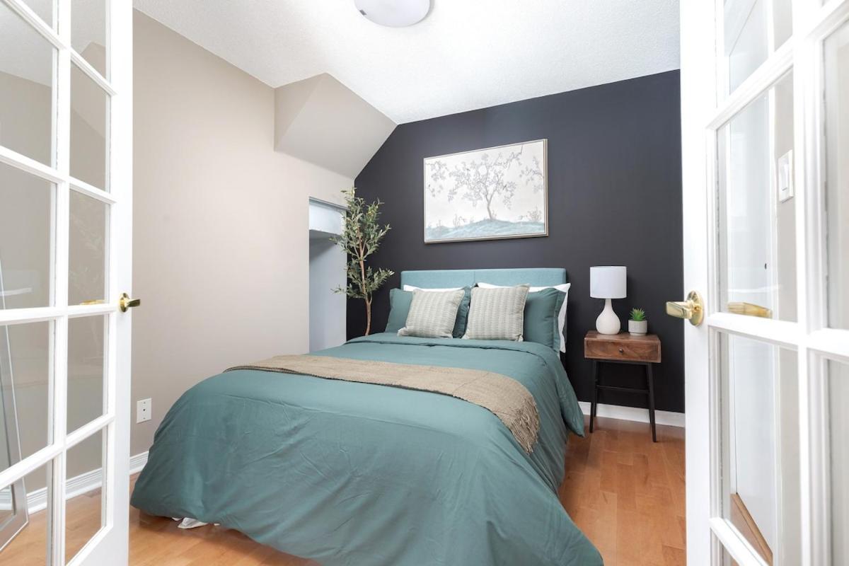 Apartment Liberty Village 5 Mins To Lakeshore! Toronto