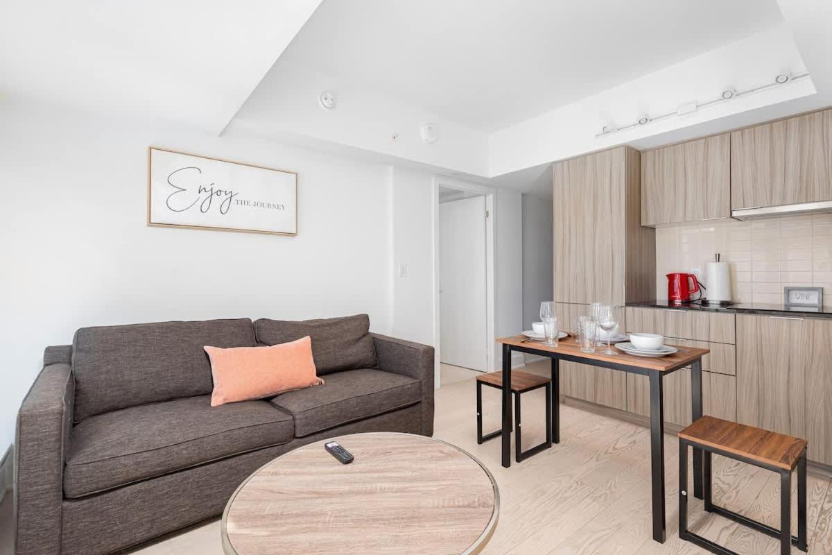 Work And Relax In Our 1br Dt Apartment *