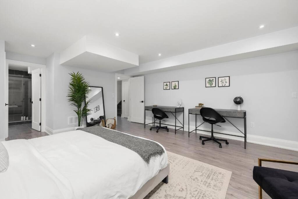 Retreat Private Pool & Cozy Master Bedroom Toronto