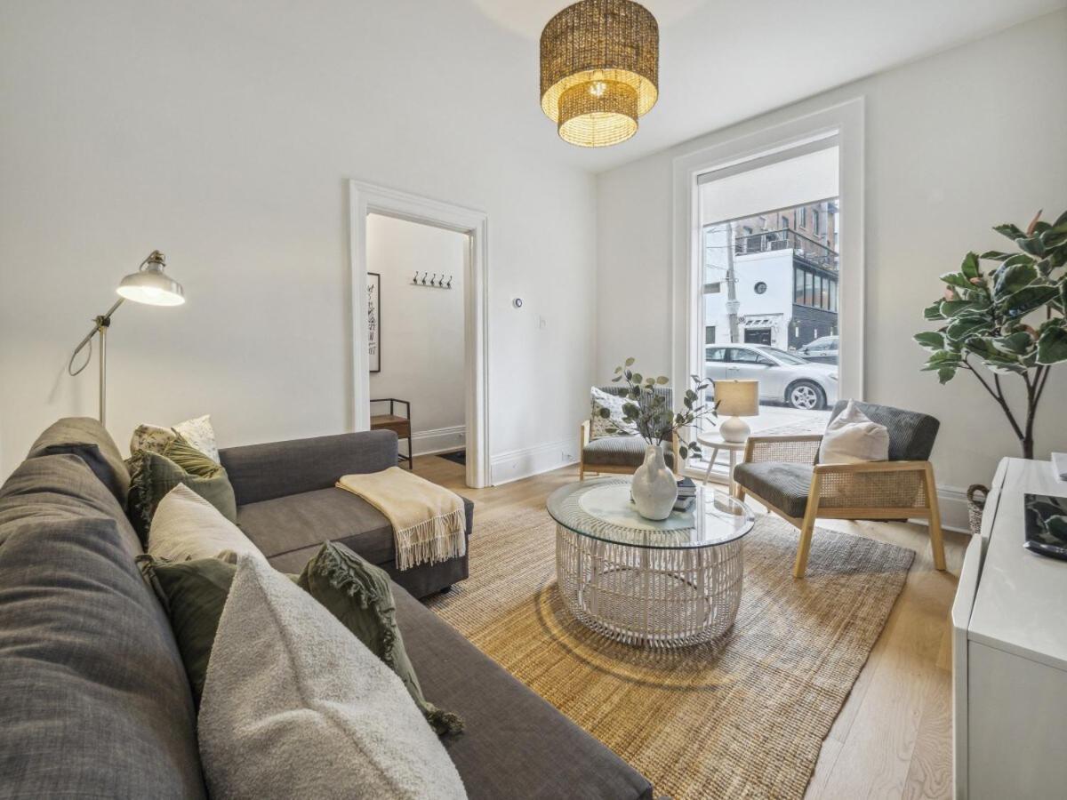 Historic Modern In Distillery District Holiday home Toronto