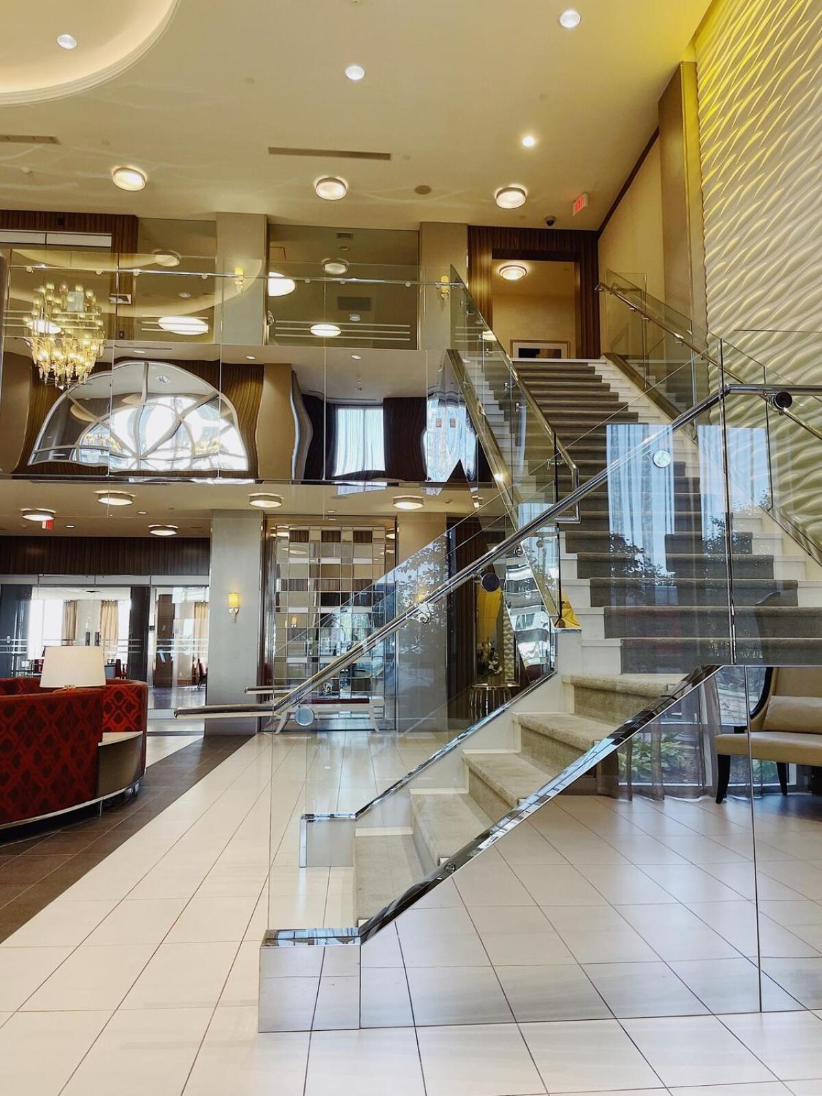 Apartment 1 Bdrm W Pool Perfect Location Free Parking Toronto